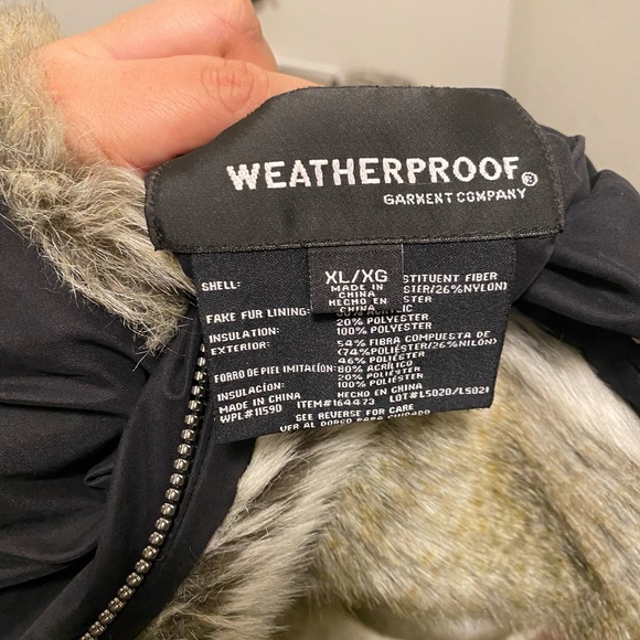 Reversible Faux Fur Vest - Picture 5 of 5